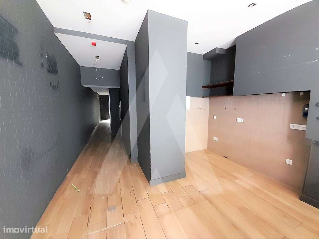 Loja situada em zona histórica de Aveiro - Grande imagem: 3/11