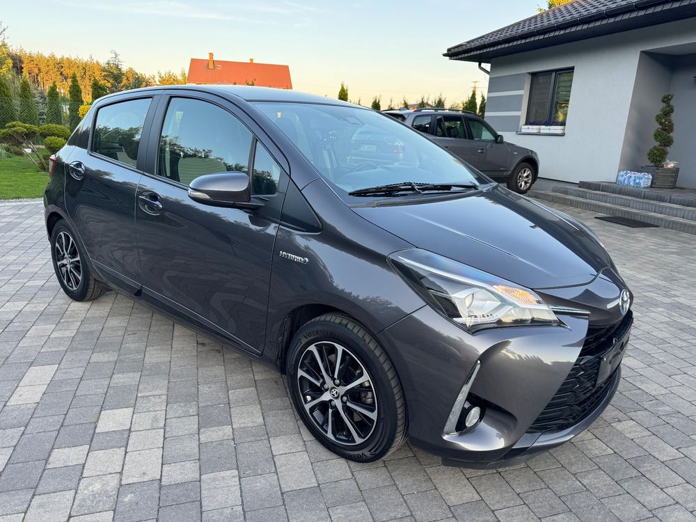 Toyota Yaris III Hybrid 100 Premium 2018
