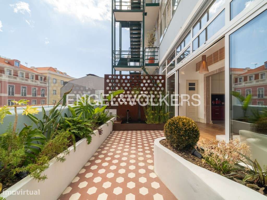 Apartamento T3+1 com Terraço Ajardinado na Avenida da Liberdade-8