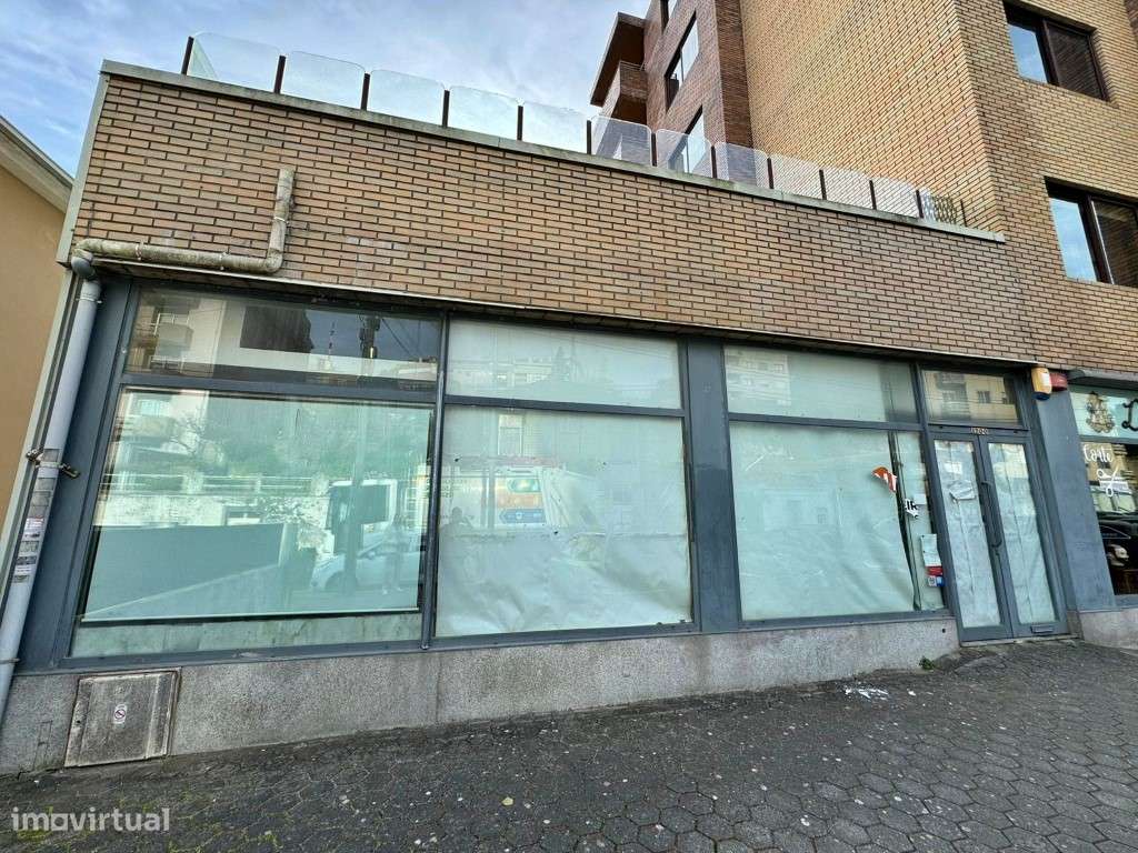 Oportunidade de negócio no coração de V. N. de Gaia-15