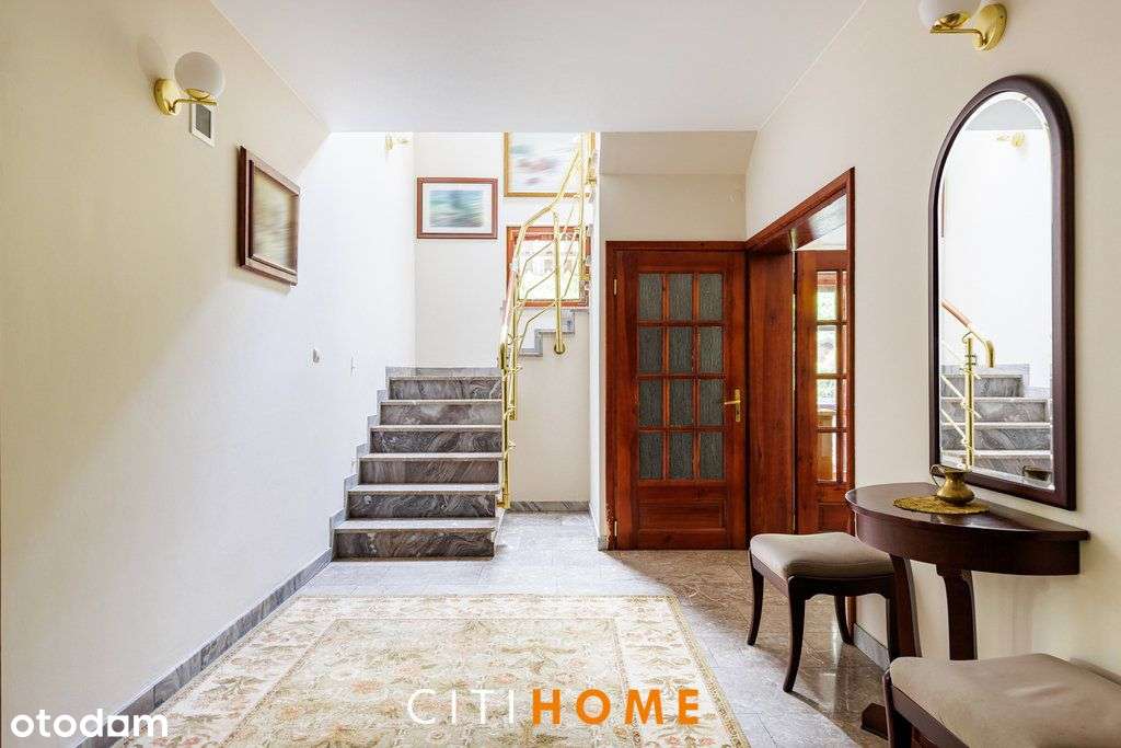 Dom typu dworek w zielonym Józefowie-4