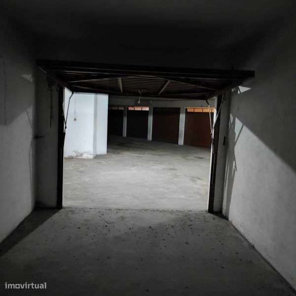 Garagem fechada (Zona Campo Futebol) com 17,2 m2 - Grande imagem: 4/5