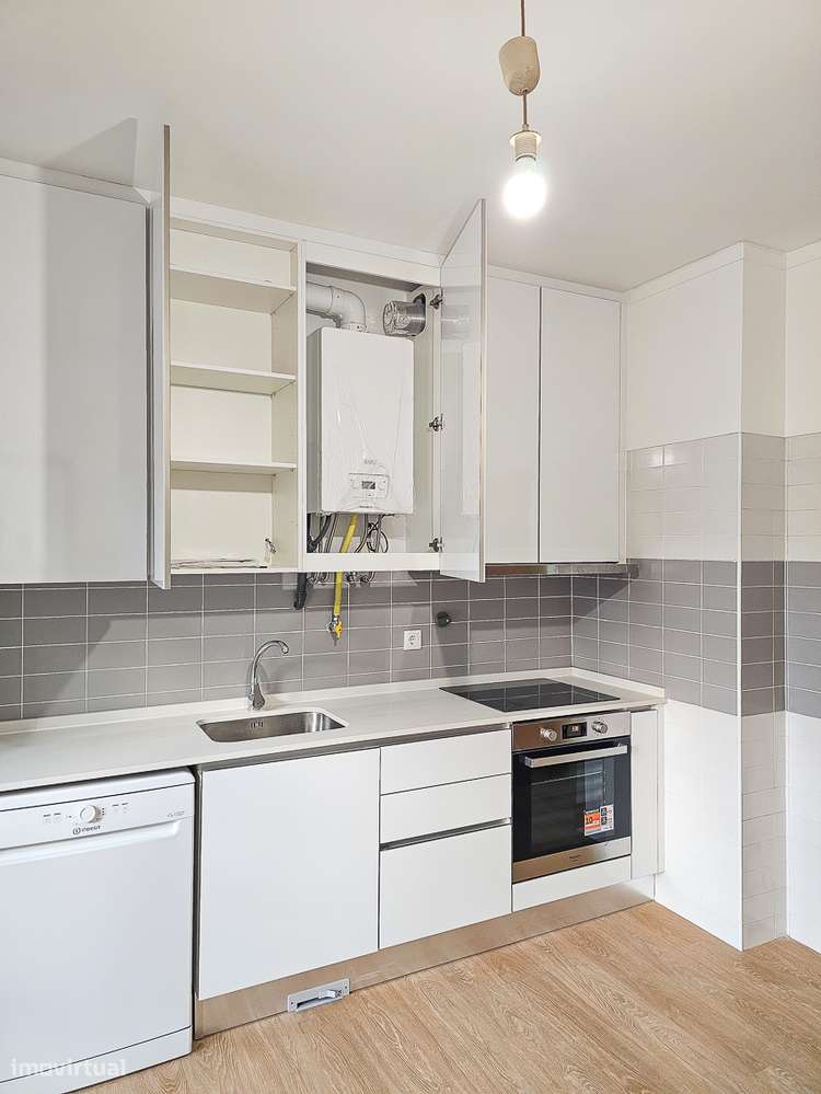 Apartamento Familiar Remodelado: Conforto e Comodidade na Sua Nova Cas-11