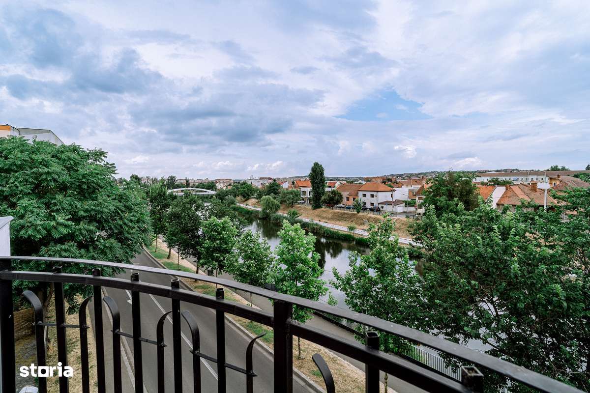 Clădire pretabila pentru birouri, clinica, unitati de invatamant - Imagine principală: 5/20