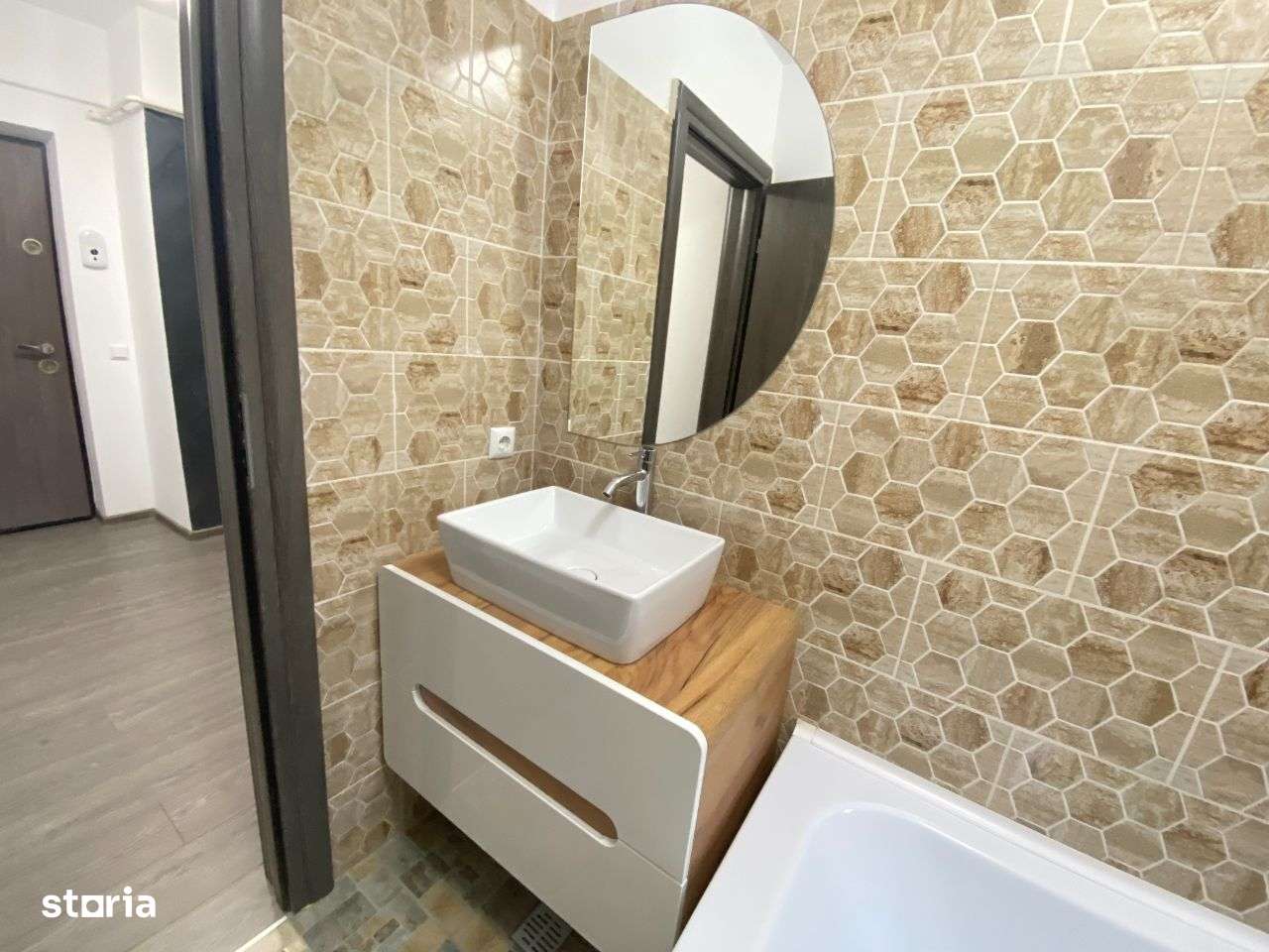 TATARASI-FINALIZAT.ap.2 camere, et.4/8,loc de parcare,mobilat! - Imagine principală: 4/20