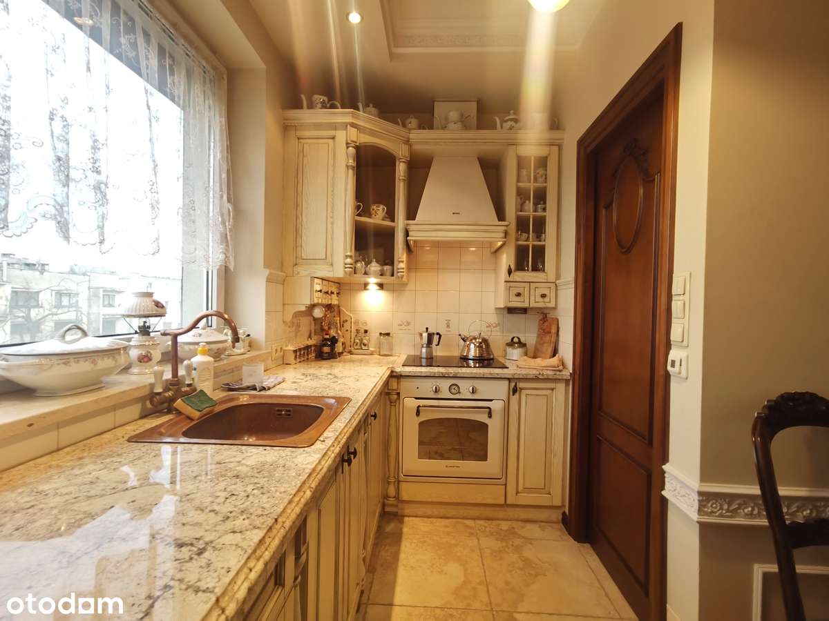 3 pok. 74,3m2, 2/3p, budynek z 2007, winda, wykończone w stylu włoskim-6