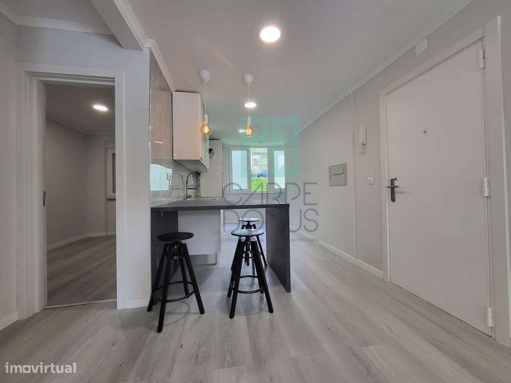 Apartamento T2 Em Benfica