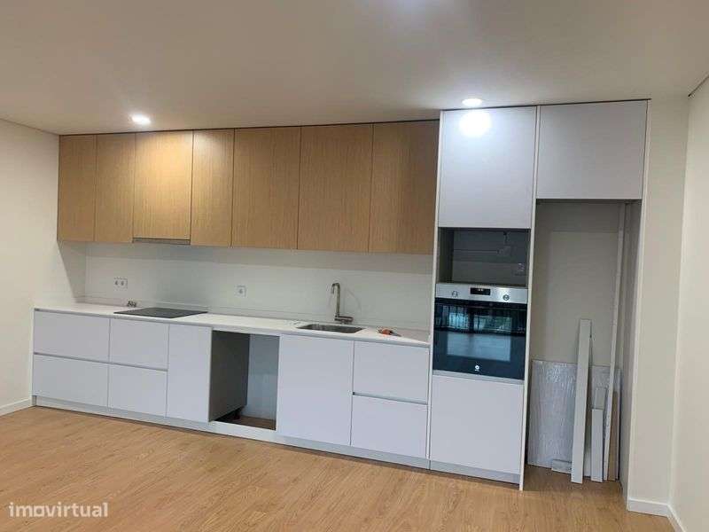 Aluga-se T1 novo - Grande imagem: 2/11