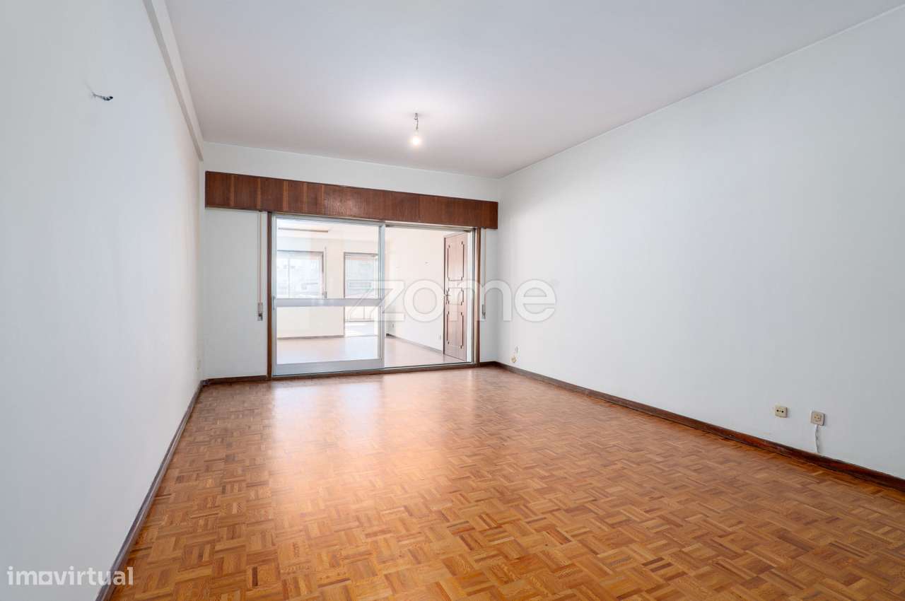 Apartamento T3+1 com Terraço 35m² – Ideal para Família ou Investime...-2