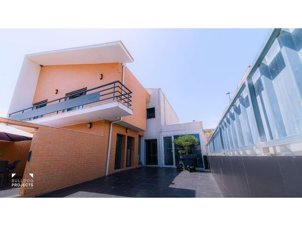 Moradia Isolada T4 Triplex Venda Coimbra-5