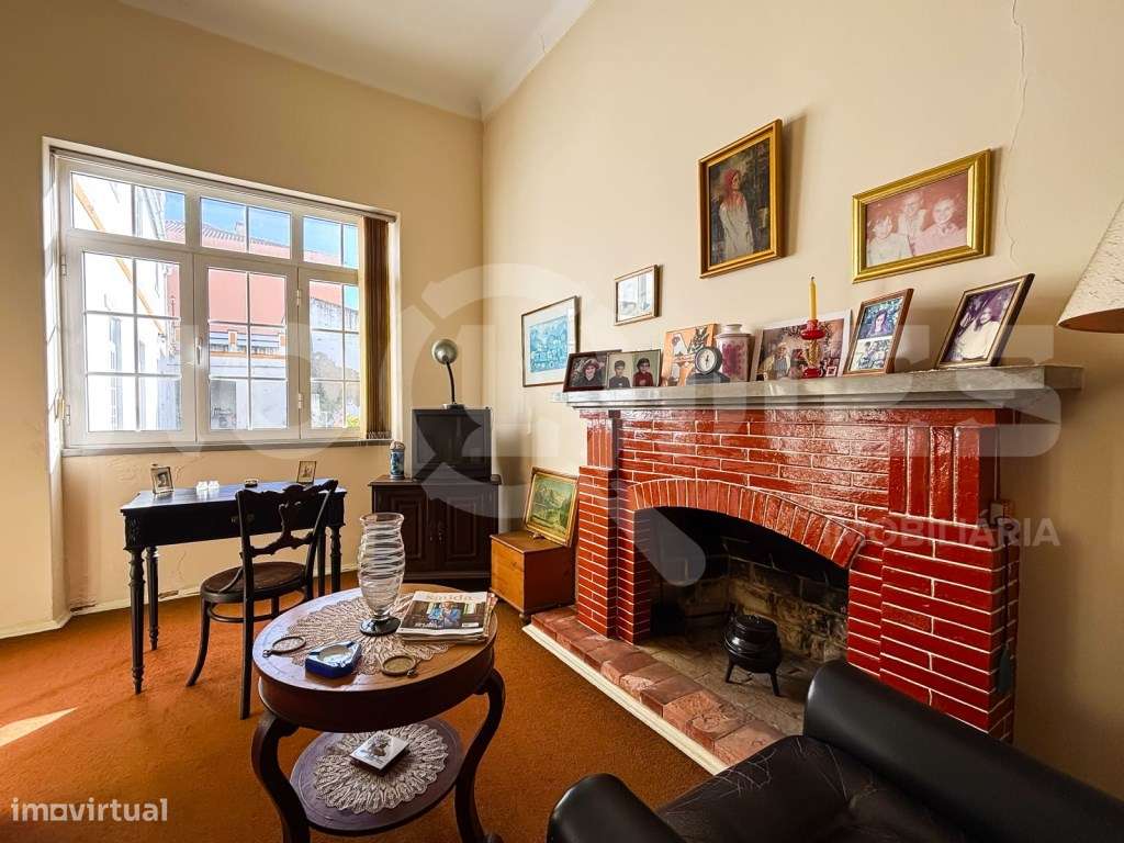 Moradia Secular de Charme | Casa + Jardim + Anexos | Potencial Hote...-27