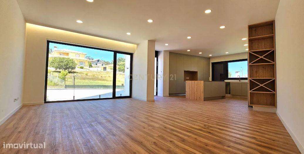 Moradia T3 em Palmeira de Faro Esposende-6