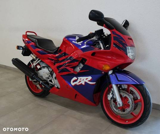 Honda CBR - 3