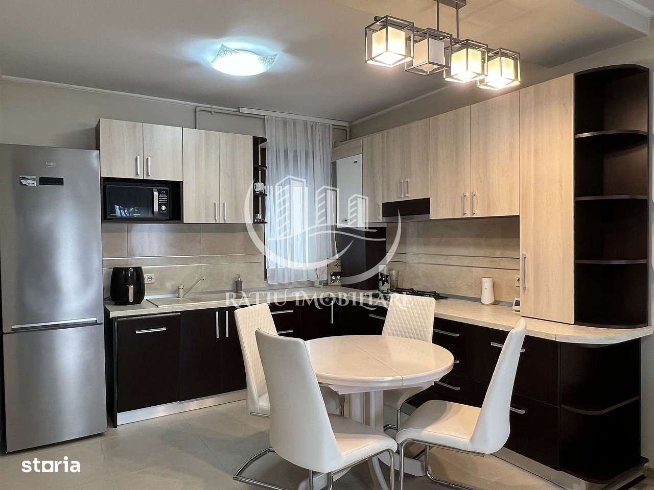 Apartament cu 2 camere | Ascensor | Loc de parcare | Cantemir | Oradea - Imagine principală: 4/13