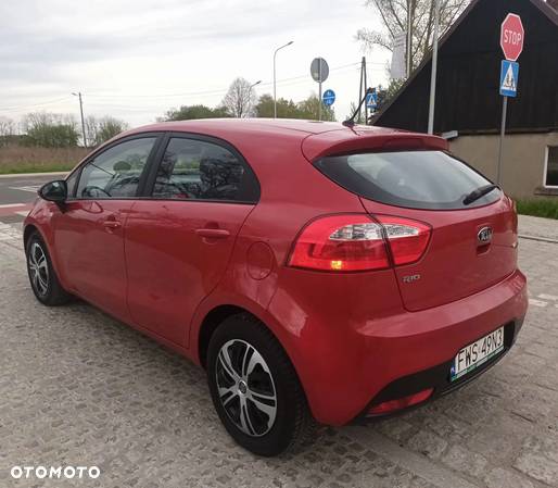 Kia Rio 1.2 Attract - 8