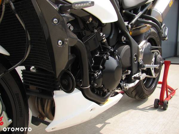 Triumph Speed Triple - 25