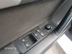 Volkswagen Passat 2.0 TDI Highline - 16