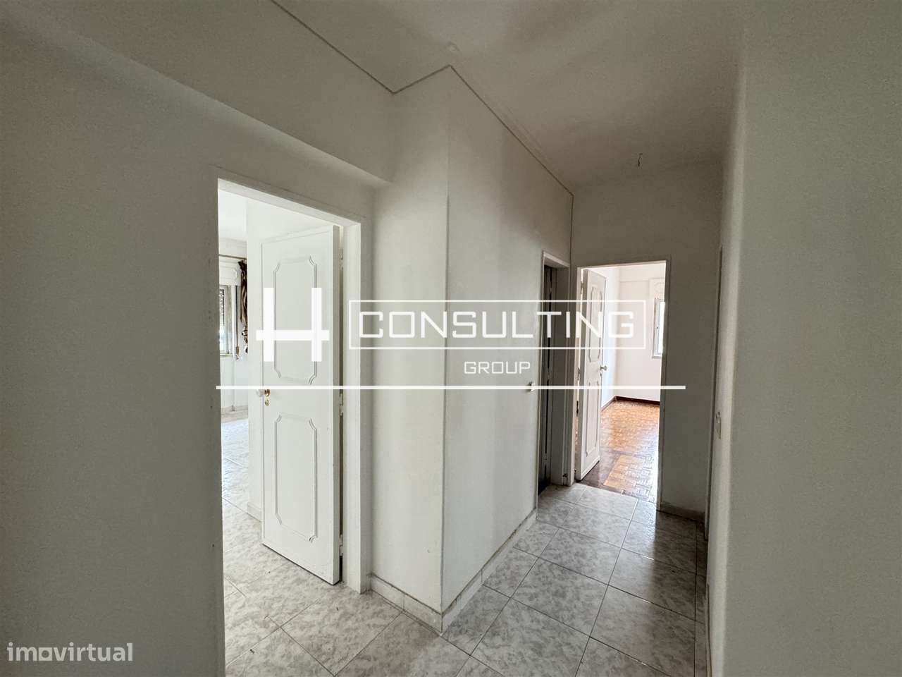 Apartamento T3 Venda em Mina de Água,Amadora-5