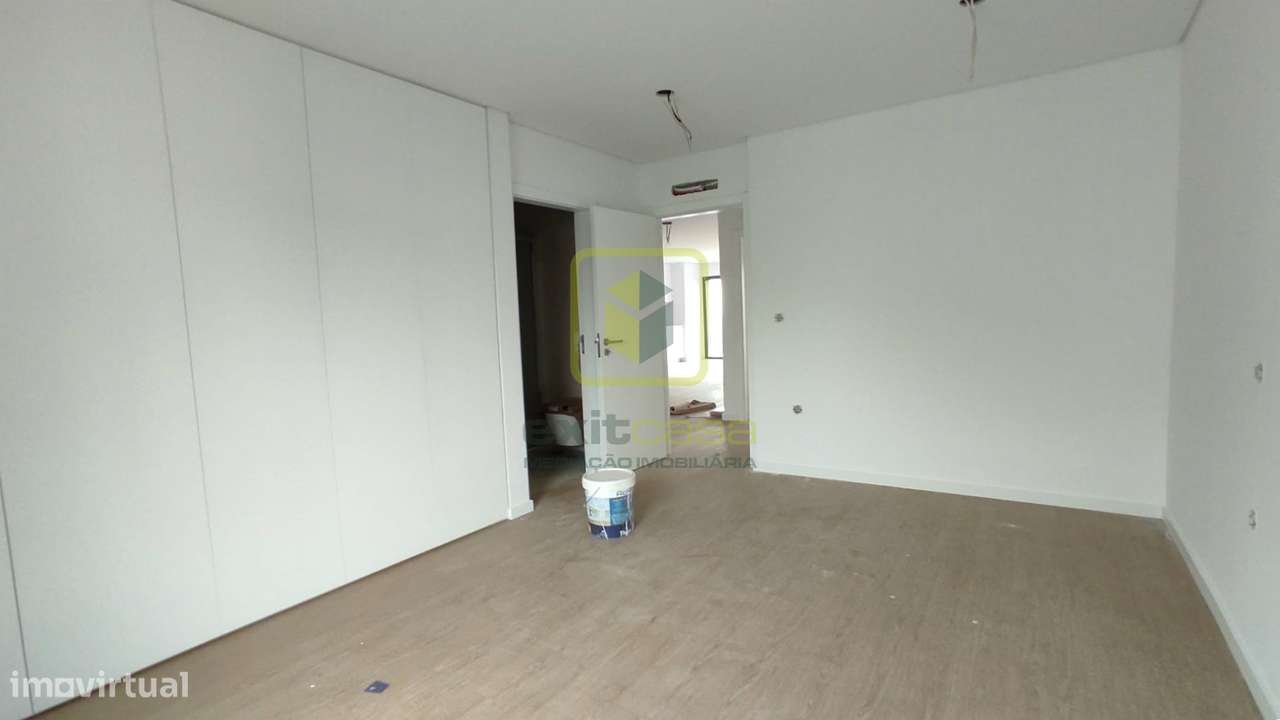 Apartamento T2 com Terraço em Aveiro - Grande imagem: 5/19