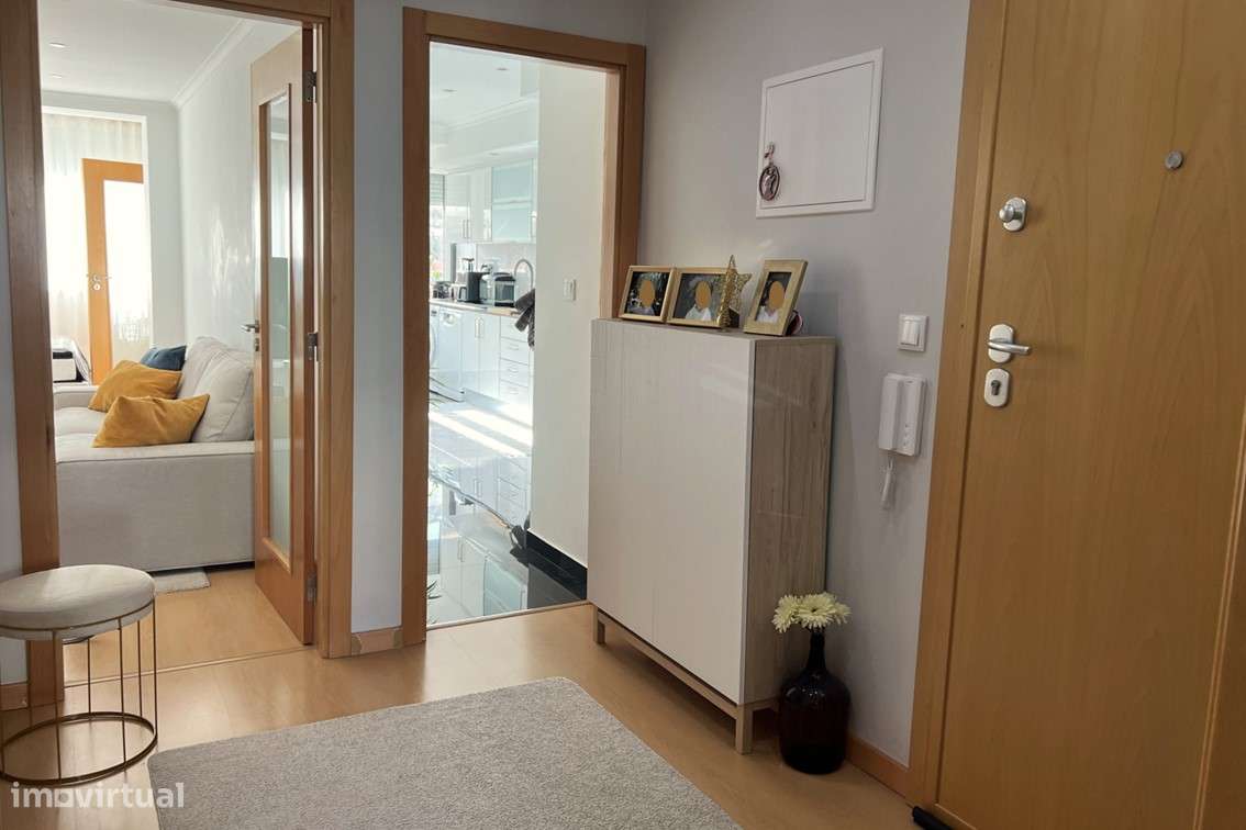 T2  / Renovado em São João da Talha-7