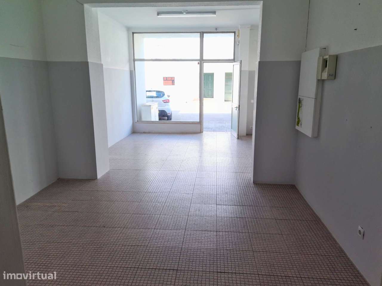 Loja rés do chão, em Salvaterra de Magos - Grande imagem: 5/5