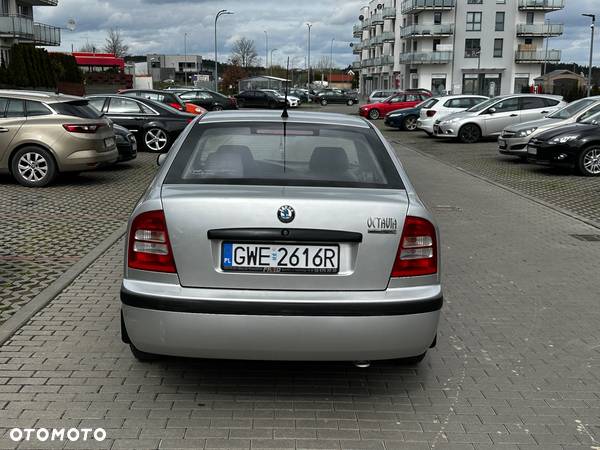 Skoda Octavia 1.6 Nature - 5