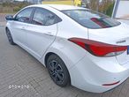 Hyundai Elantra 1.6 Style - 6