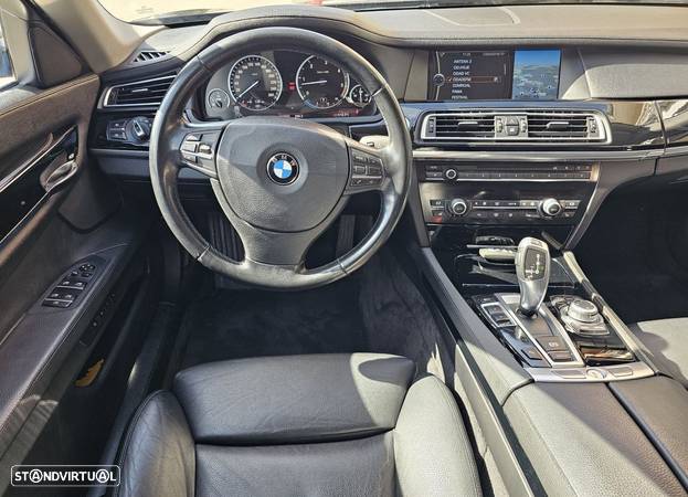 BMW 740 d - 14