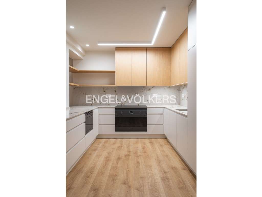 Apartamento novo T3 c/ pátio privativo e garagem na Alta de Lisboa ...-4
