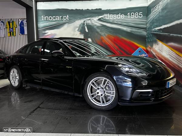 Porsche Panamera 4 E-Hybrid - 4