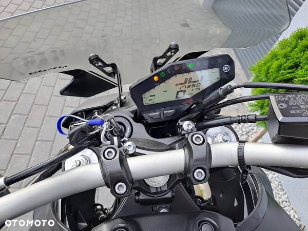 Yamaha MT - 12