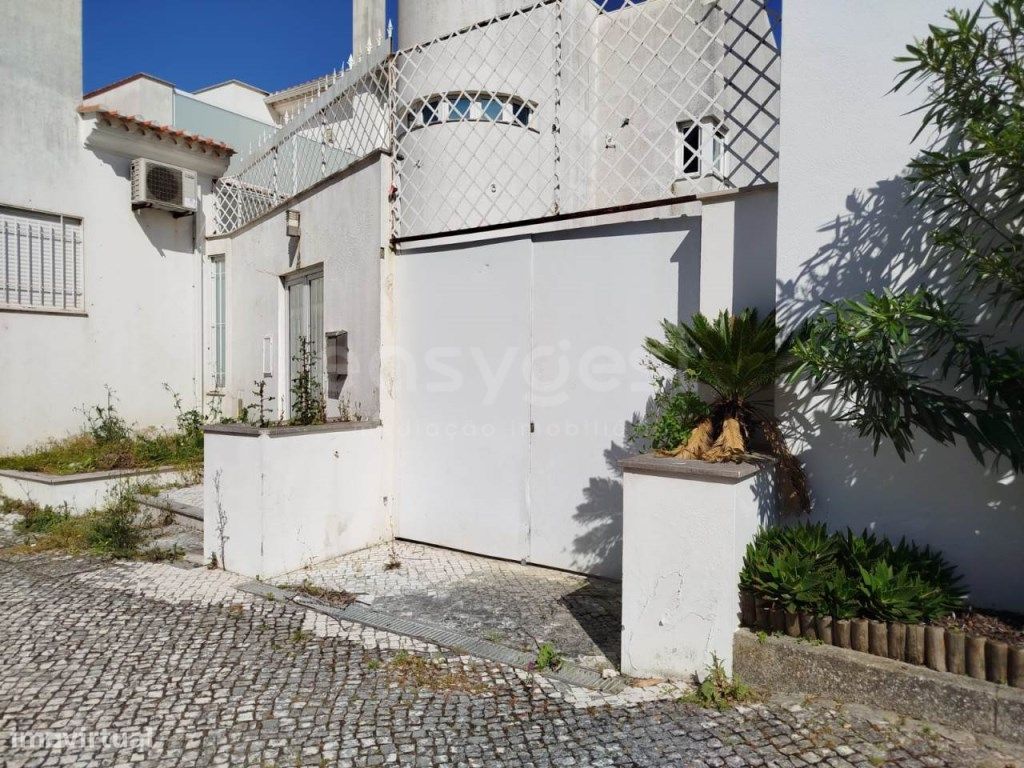 Moradia T4 com excelente localização no centro Figueira da Foz - Grande imagem: 1/17