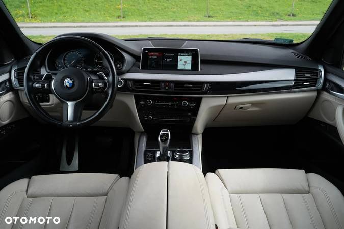 BMW X5 xDrive25d - 28