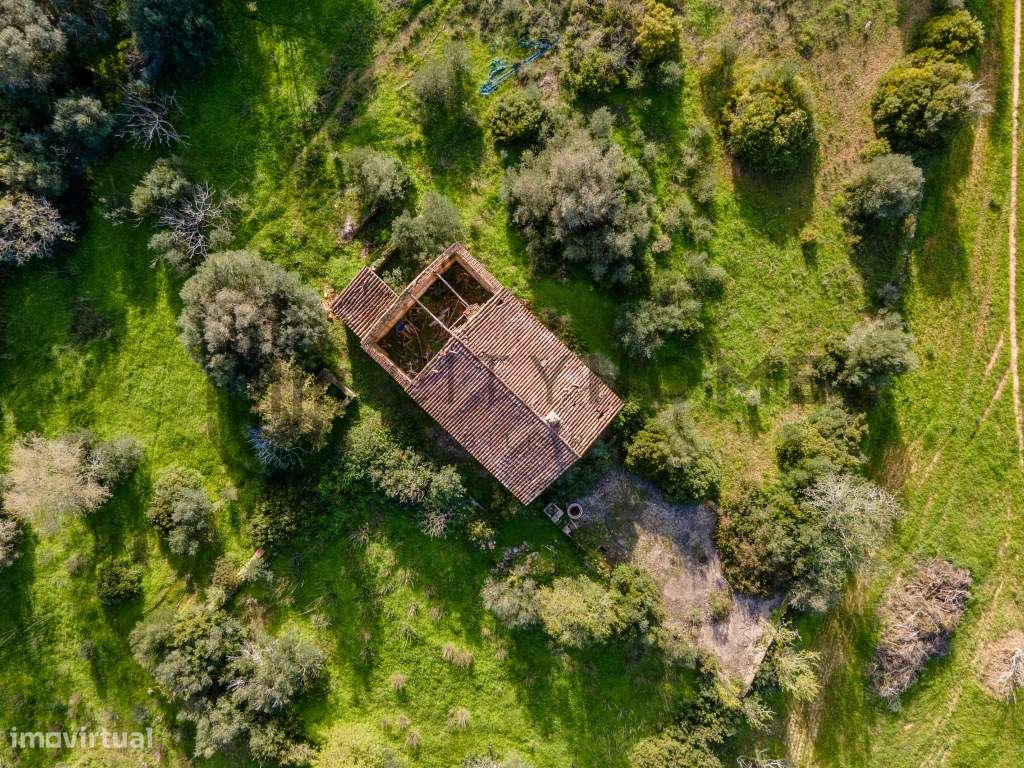 Terreno Misto com ruína junto aos Campos de Golfe do Gramacho - Lagoa-3