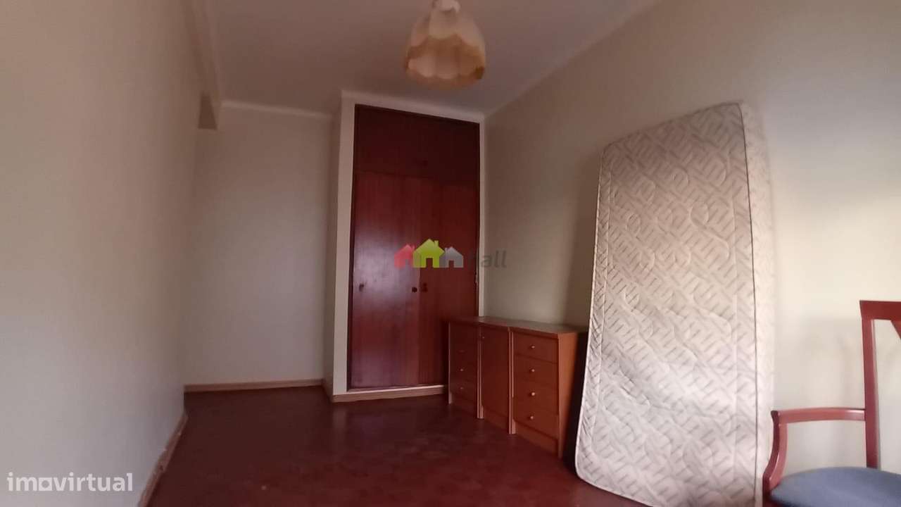 Apartamento T3 no Bairro Afonso Costa - Setúbal-20