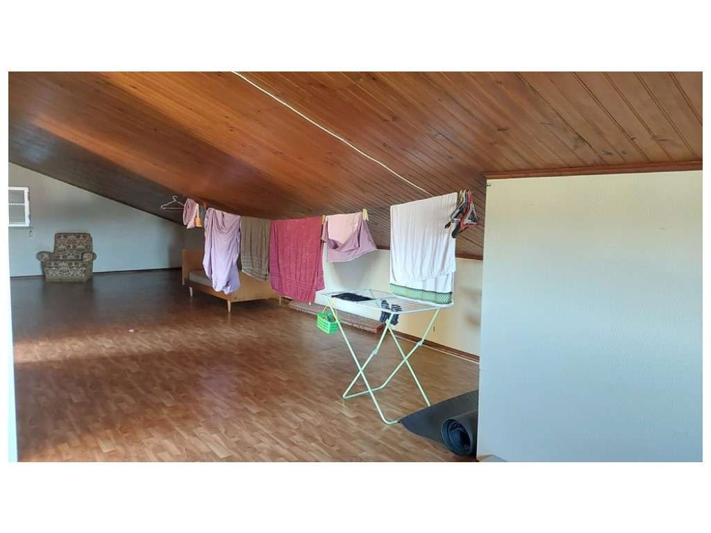 Moradia T3+3 individual no Lameiro - Carvide-33