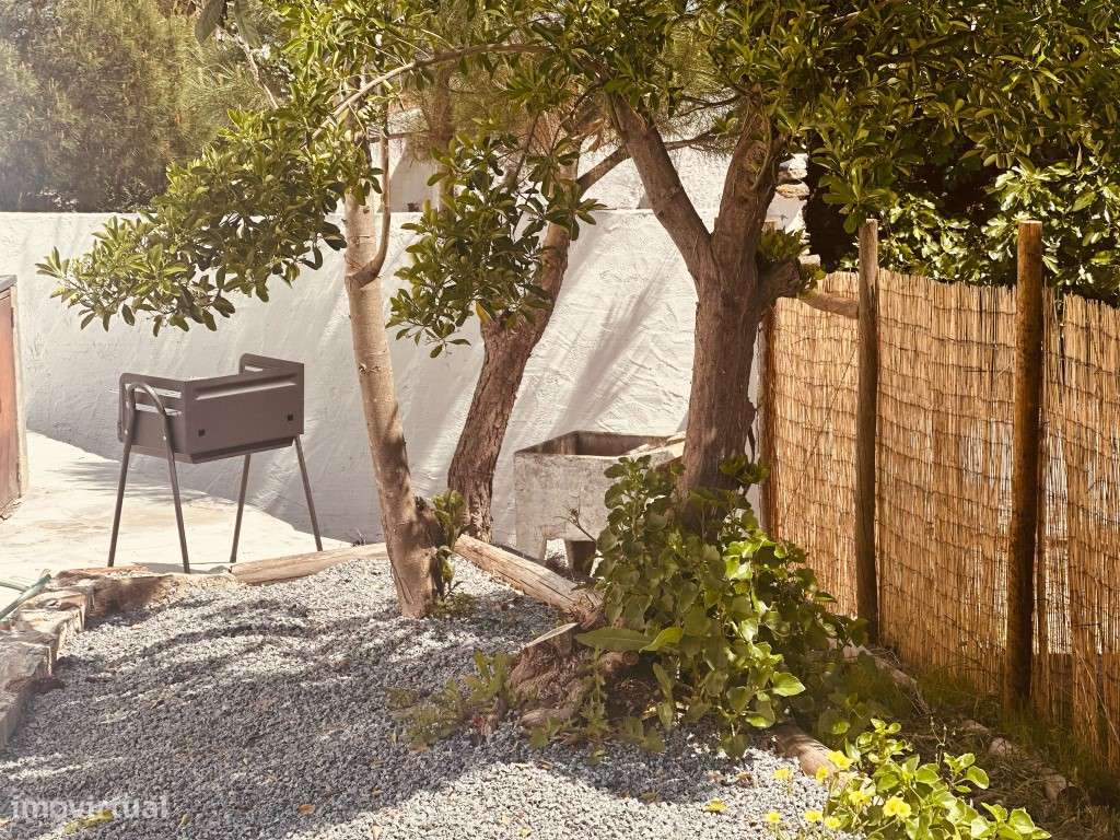 Moradia T2, inserida em lote com 1125 m2 com piscina, em Santiago M...-6