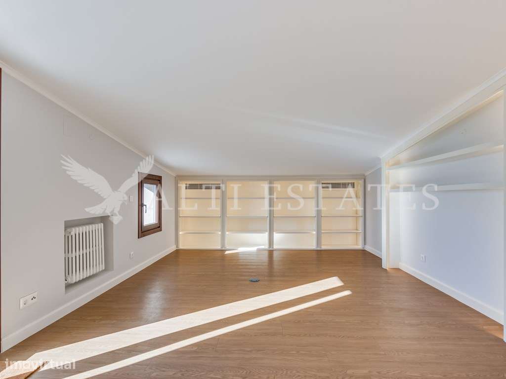 Deslumbrante moradia em zona nobre do Estoril-27