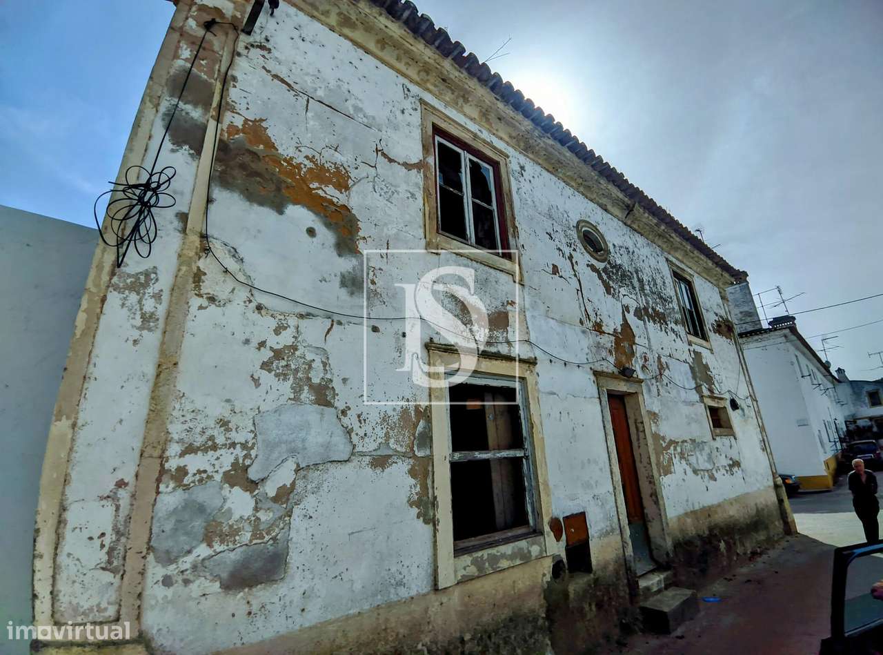 Moradia para Restaurar T4 Venda em São Miguel do Rio Torto e Rossio ao - Grande imagem: 2/11