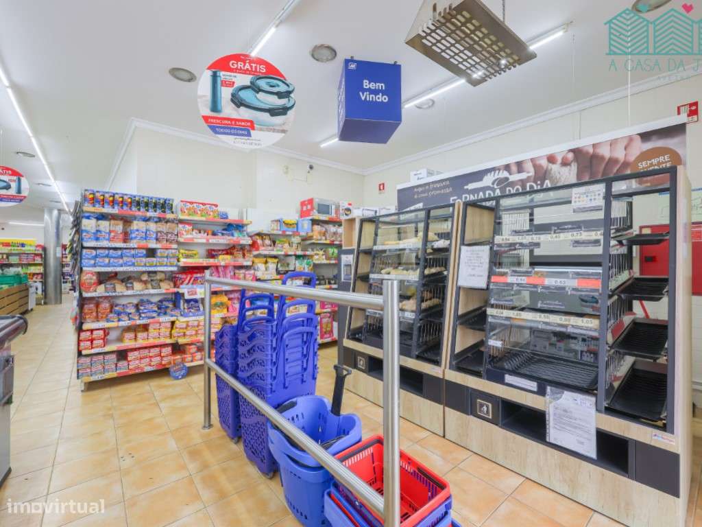 Supermercado em funcionamento em Aveiro - Grande imagem: 5/32