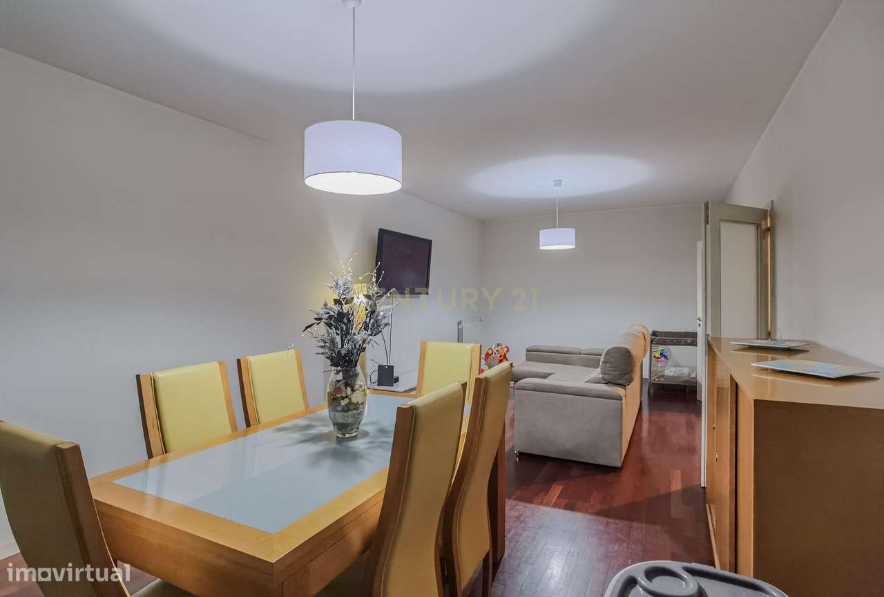 Apartamento T3 - Condomínio Privado, Garagem Box 2 carros - Aeroporto, - Grande imagem: 4/27