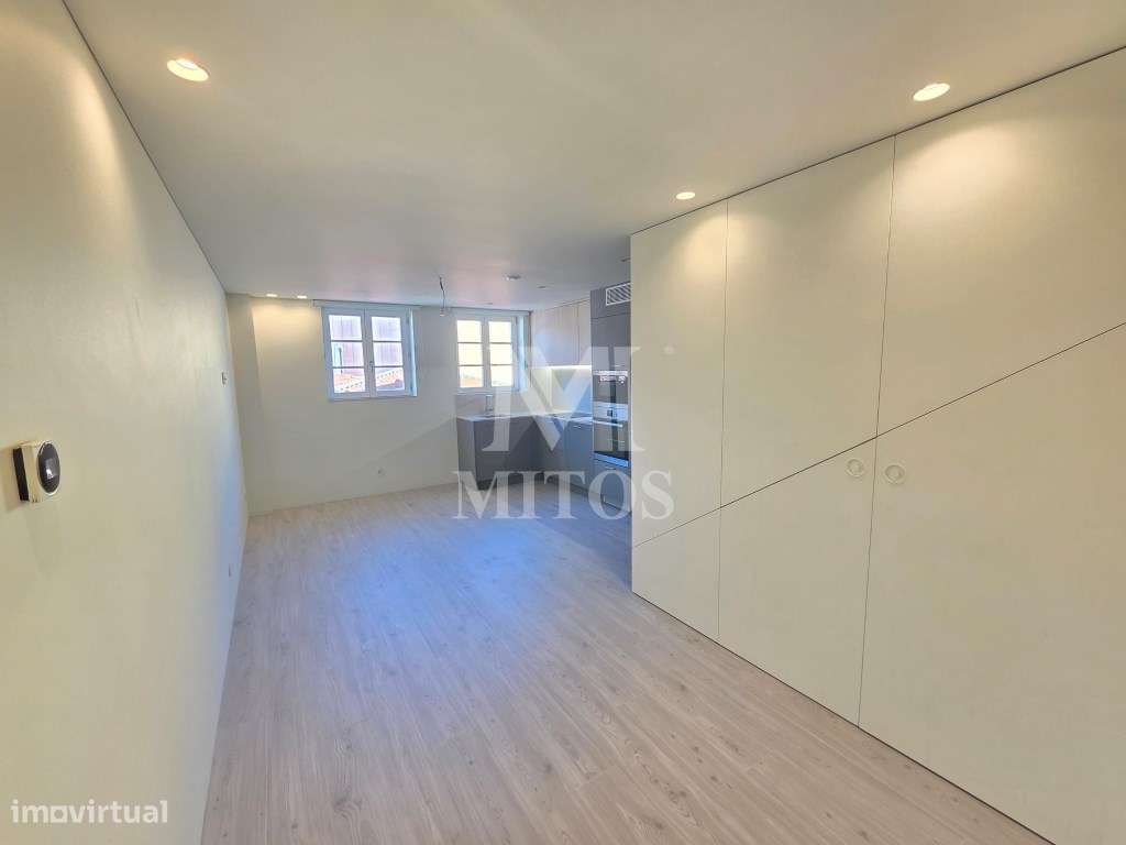 Apartamento T2 Duplex para venda no centro de Viana do Castelo - Grande imagem: 4/13