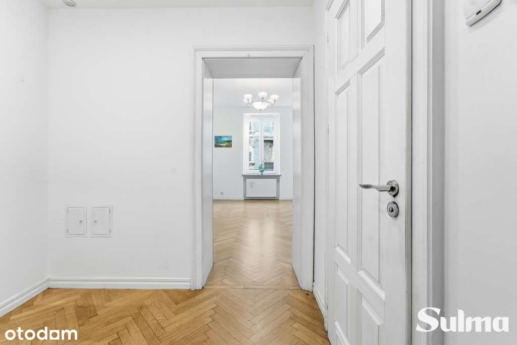 Klasyka w zabytkowej kamienicy - w sercu Katowic-9