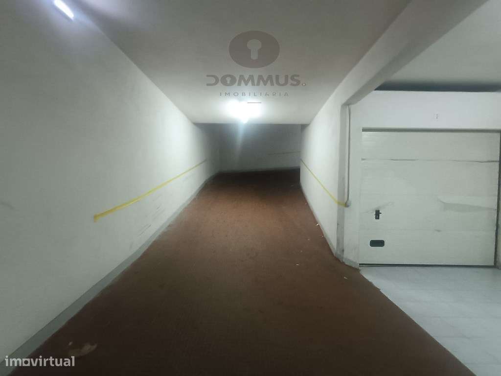 Garagem Box na Parede ( Centro ) - Grande imagem: 4/18