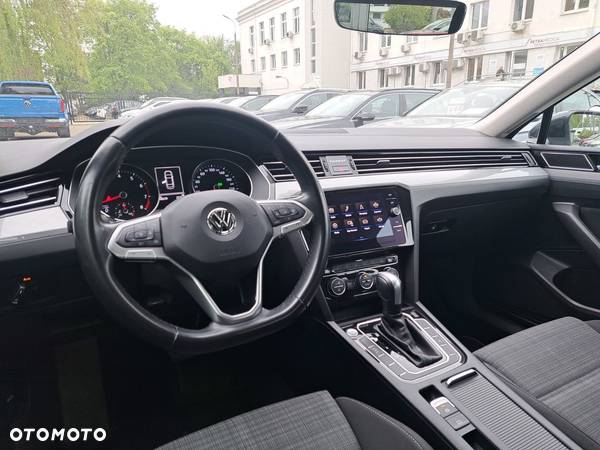 Volkswagen Passat 2.0 TSI Business DSG - 10