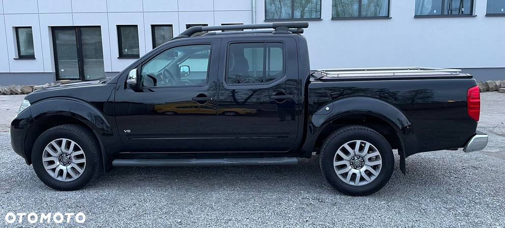 Nissan Navara 3.0 D V6 Platinum Long EU5 - 10