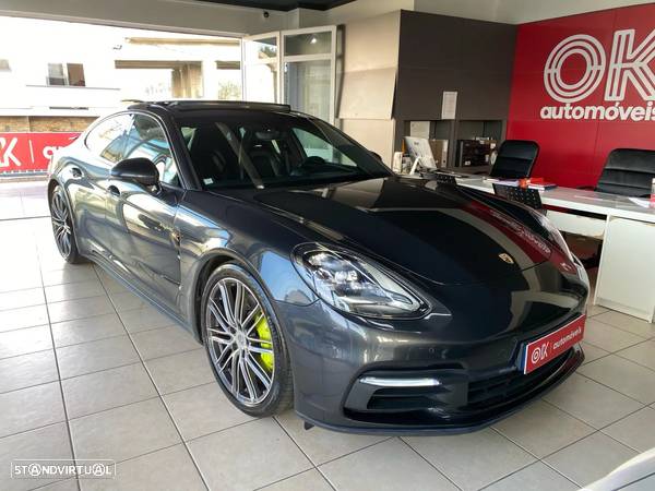 Porsche Panamera 4 E-Hybrid 10 Years Edition - 2