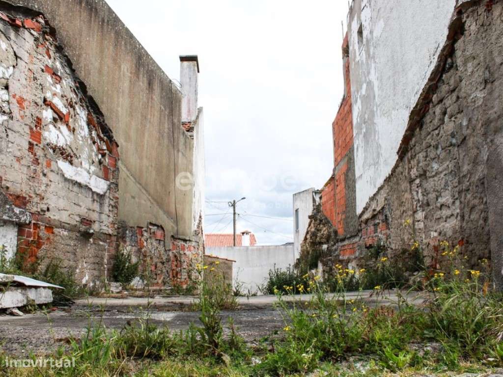 Terreno para construção com projeto aprovado, no centro de Pataias - Grande imagem: 4/19