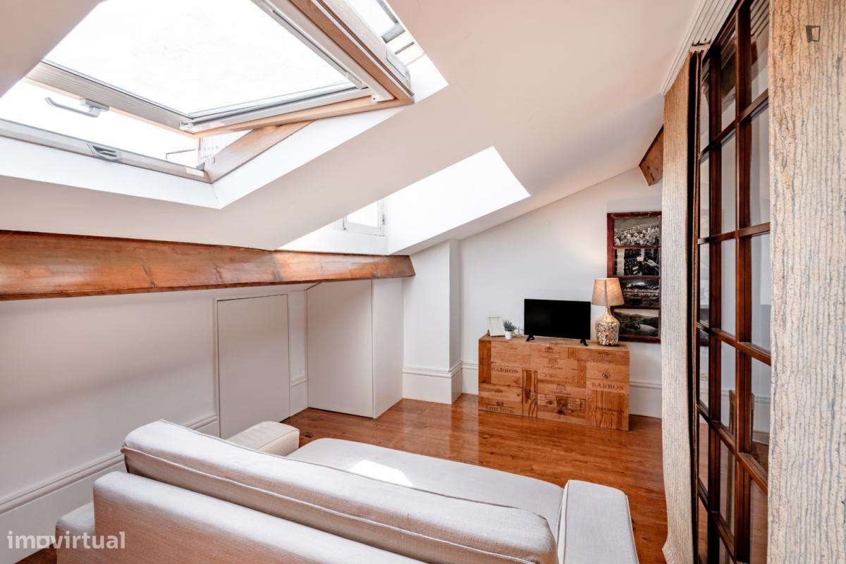 Apartamento com 1 quartos - localizado em Santo Ildefonso Porto - Grande imagem: 5/10