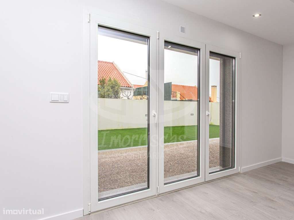 Moradia T5 no Bairro das Maroitas, São João da Talha - Grande imagem: 4/46